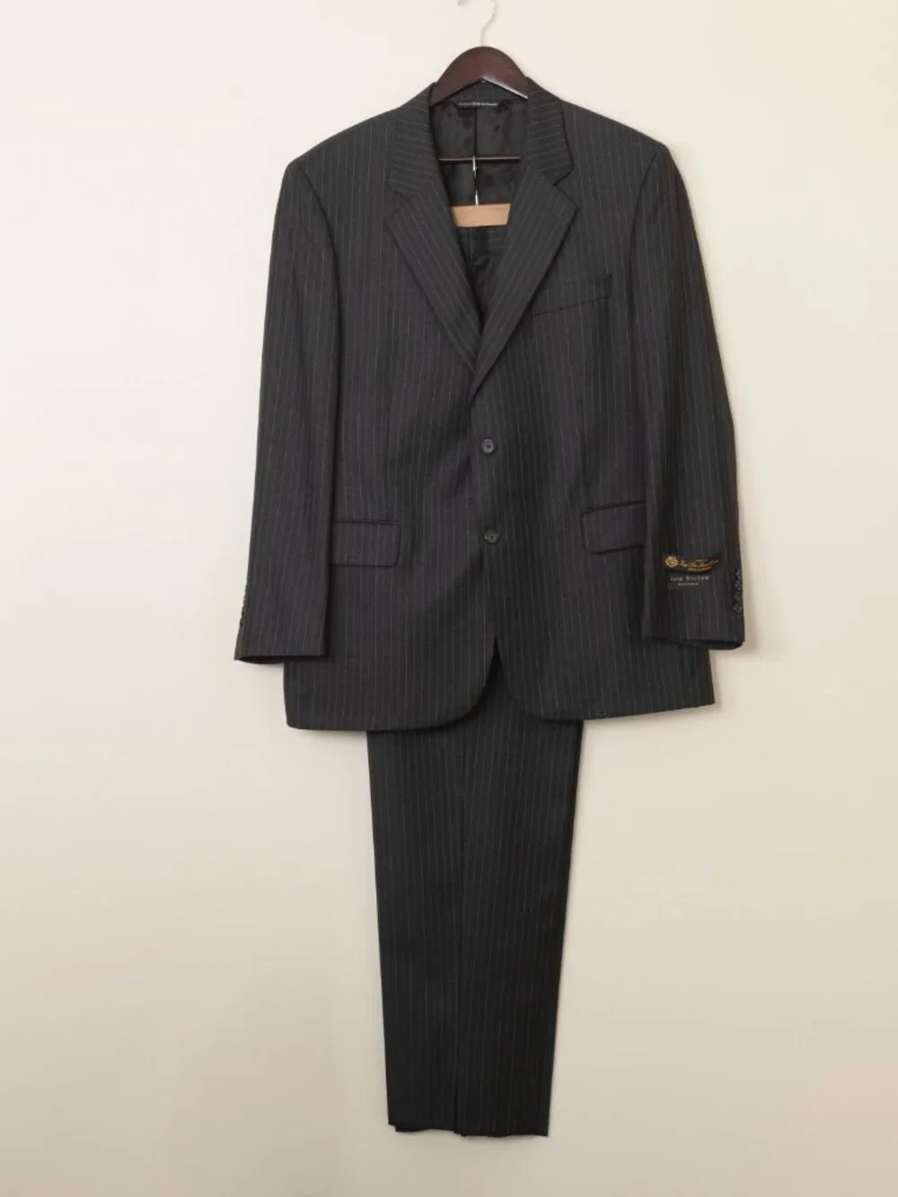 NWT Jack Victor Mens Suit 44R 38W Loro Piana Zelander Wool Charcoal Pinstripe